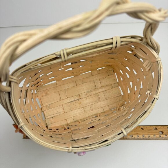 Vtg Wall Basket White Wicker Flowers Rose Green Leaves Hard Rustic Wedding READ - Picture 13 of 13